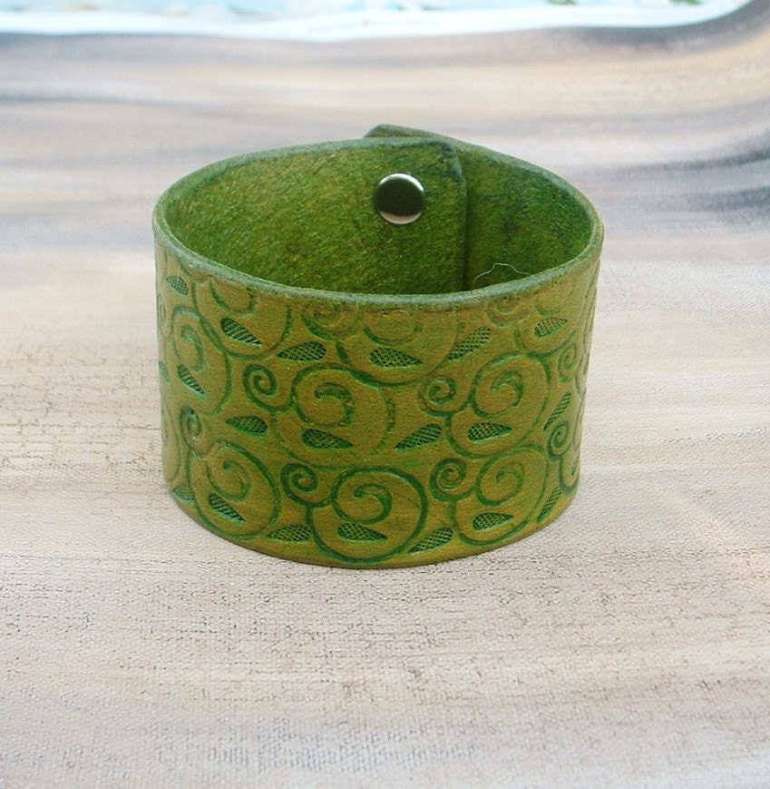 Petals and Swirls Tooled Leather Cuff Wristband Bracelet