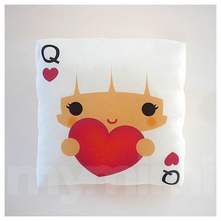 Decorative Pillow, Mini Pillow, Kawaii Toy Pillow - Queen of Hearts