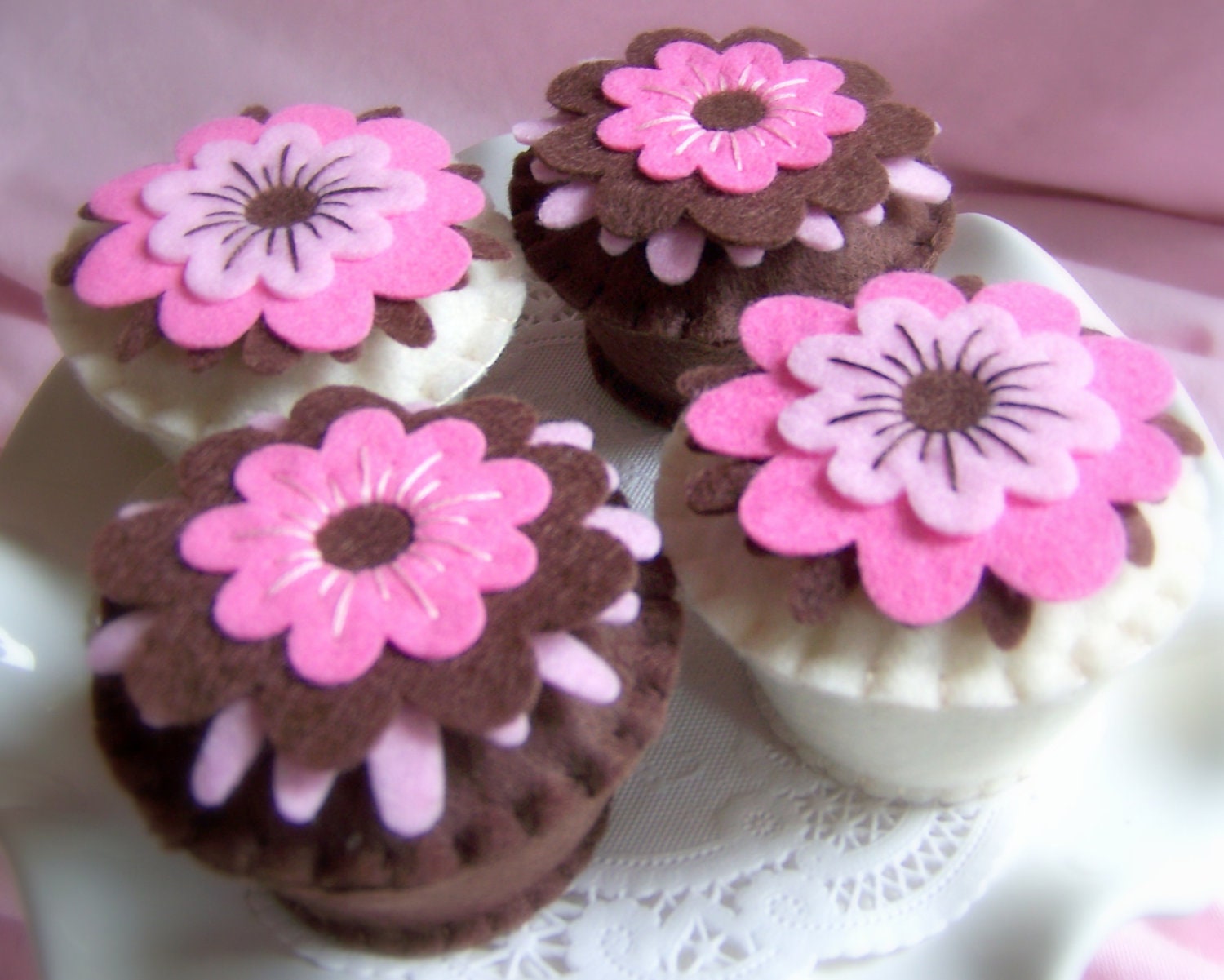 Felt Cupcakes -  Coco Dreams Gift Set of 4 - In Pink Bakery Box  -  Play Food