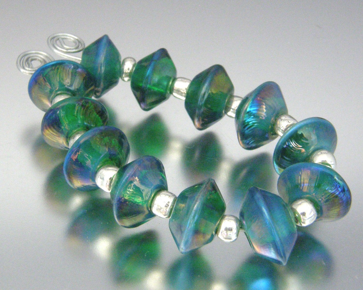 KILLERBEEDZ1 - Gaia Sparklers - 12 Lampwork Stubby Bicone Beads