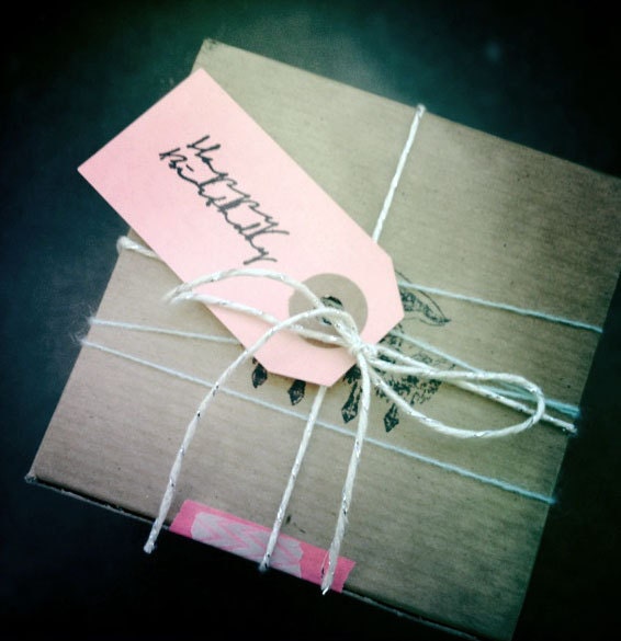 birthday // gift wrap