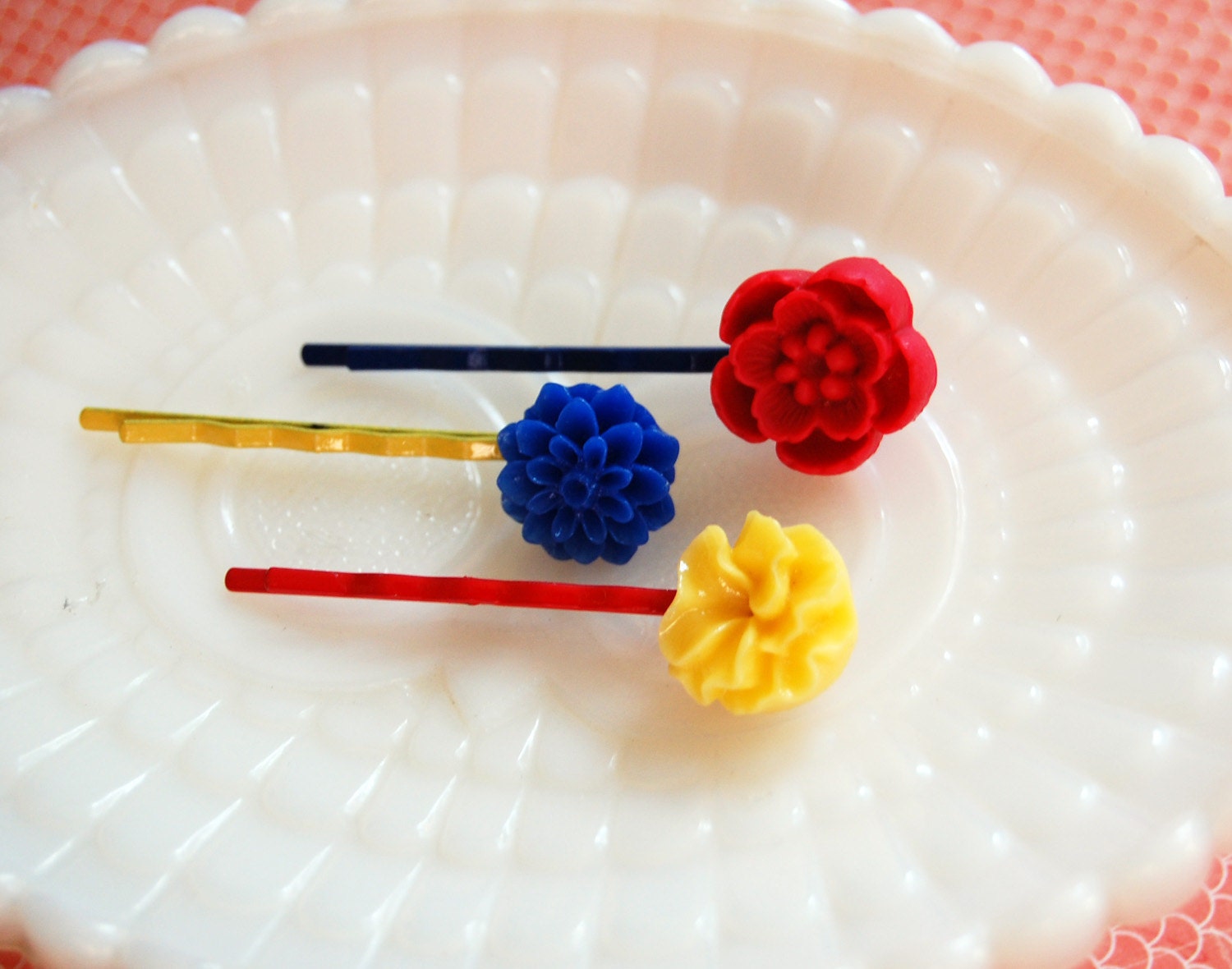 primary colors flower bobby pins - vintage schoolhouse style- hair whimsy