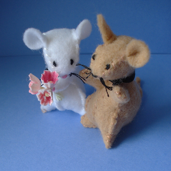 Fabric wedding cake topper mice - momento - keepsake