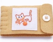 Kitten Pin Keep, Golden Light Yellow Wool, Kitty Cat and Yarn, Needle Book, Pin Case, Hand Made, Small Size