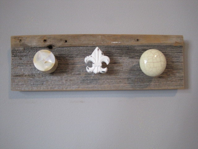 jewelry holder,  shabby jewelry display, reclaimed wood necklace holder, jewelry hook rack.