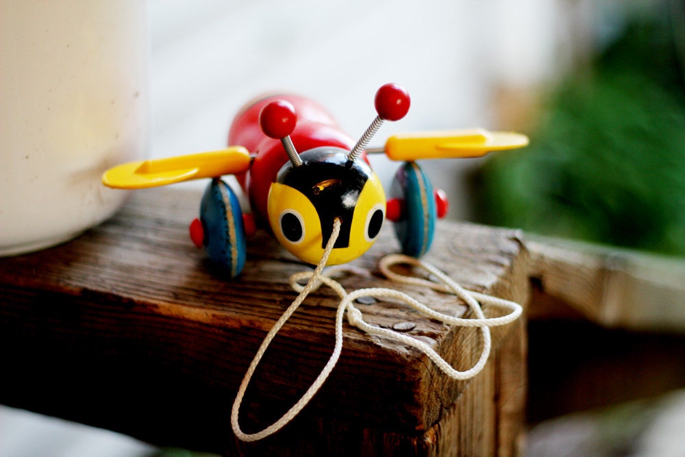 Vintage Buzzy Bee Pull Toy - jillscripps