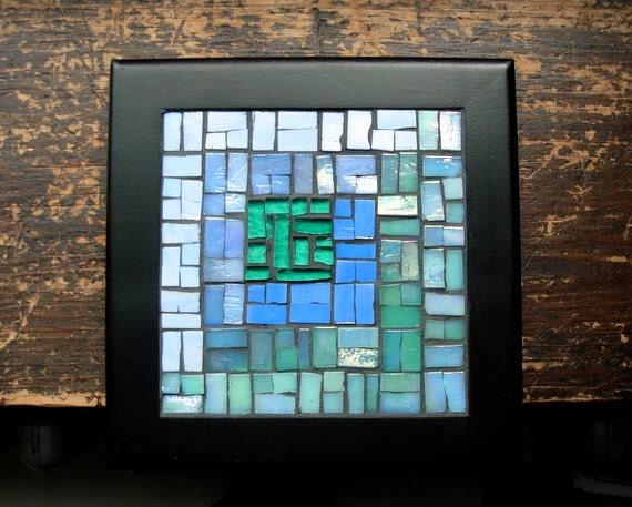 Periwinkle and Green Asymmetric Log Cabin Mosaic Trivet