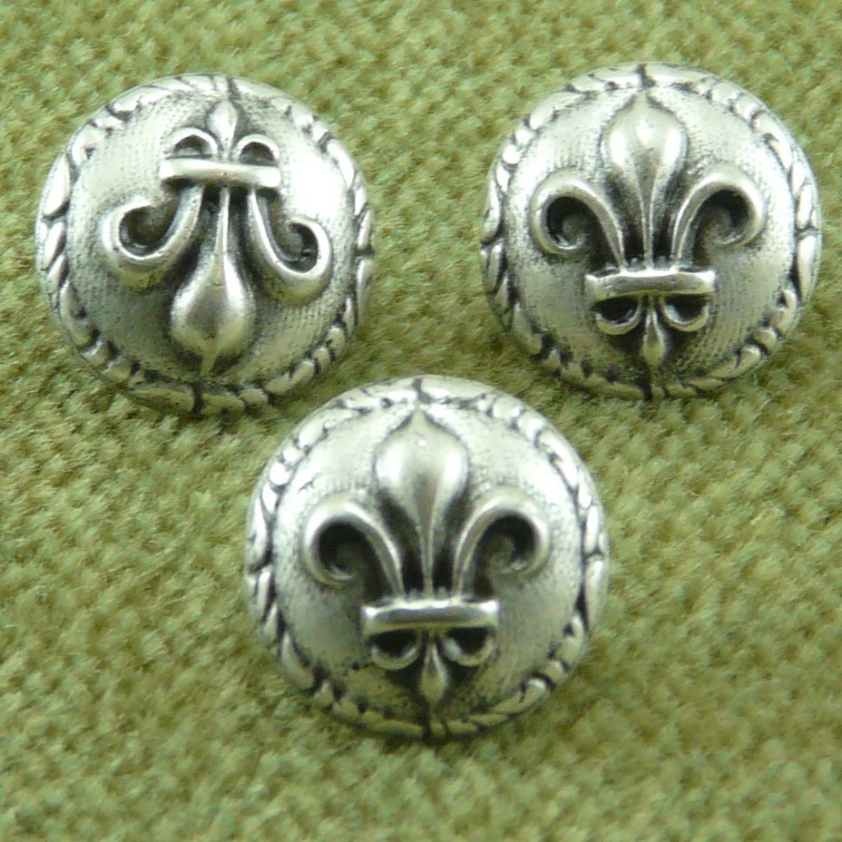5/8 Fleur De Lis Antique Silver Buttons