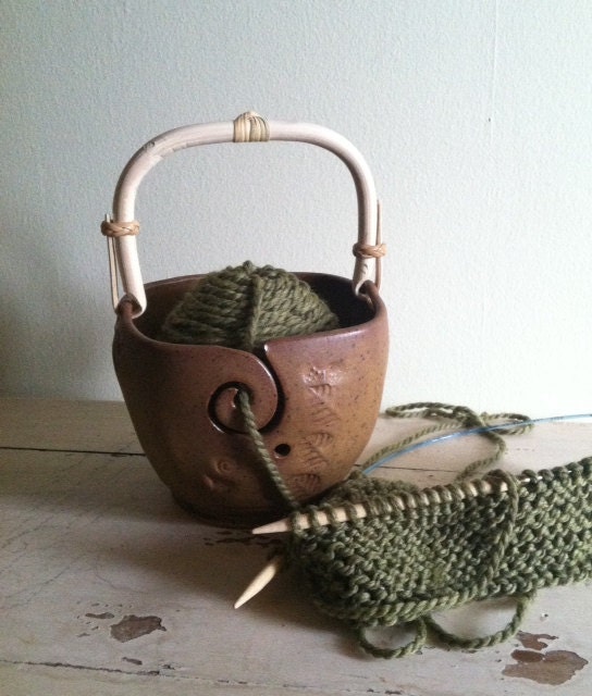 Yarn Bowl, Knitting bowl with handle, Handmade ceramic pottery