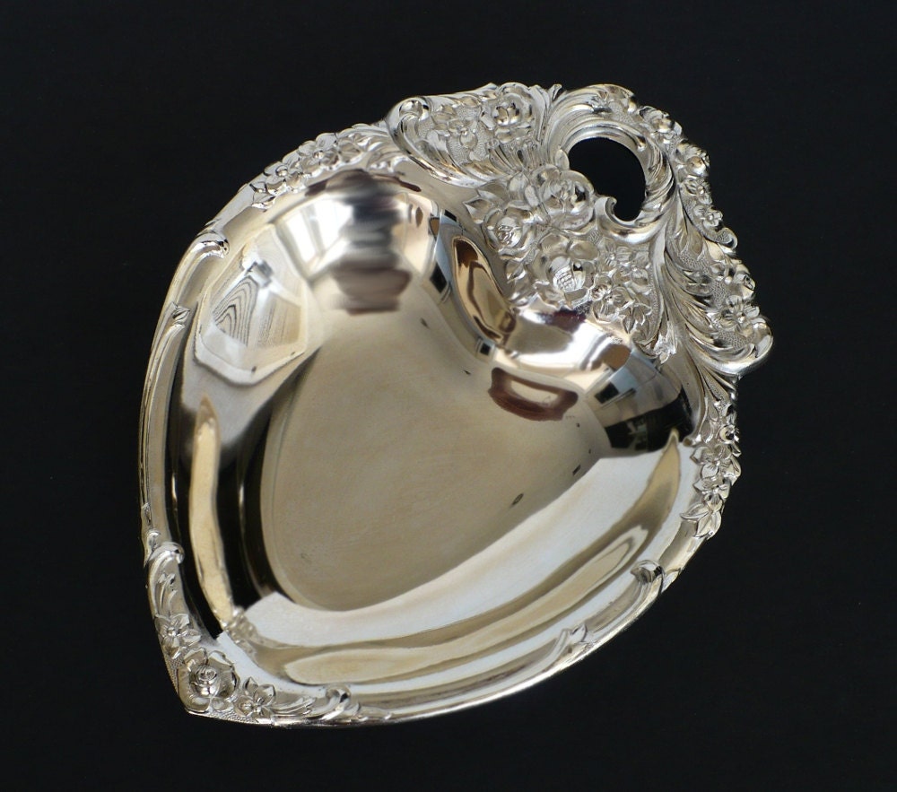 Parisien Silverplated Vanity Tray - Ornate Candy Dish Set Bon Bon Dish Jewelry  Ring Holder Sweetheart Shape Silver Tray Downton Abbey