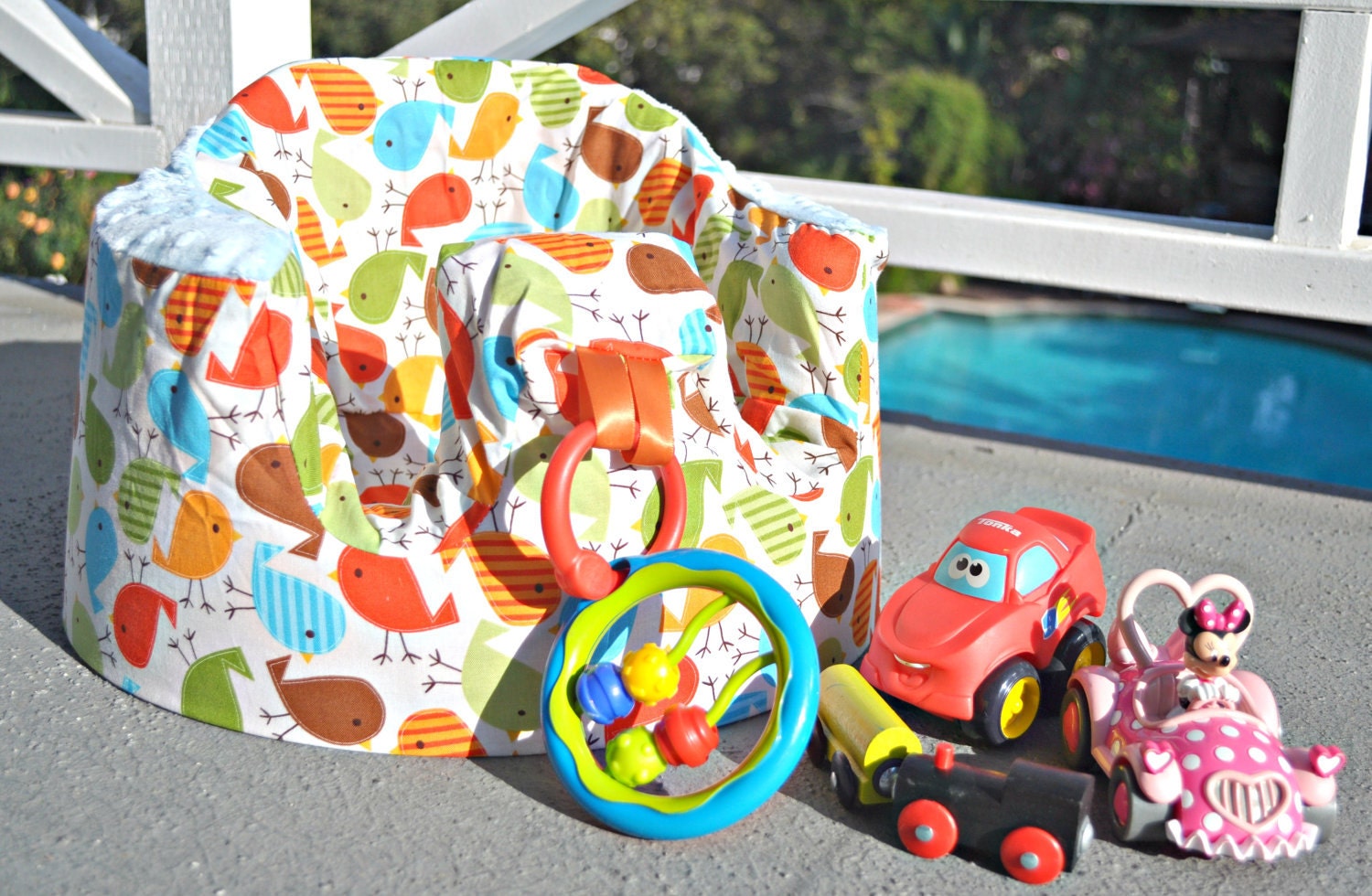 Home of the Orignial Bumbo Seat COVER in Birdie Bermuda Urban Zoologie Birds Bermuda
