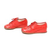 size 7 PLATFORM red leather 60s 70s WEDGE brogue lace up booties
