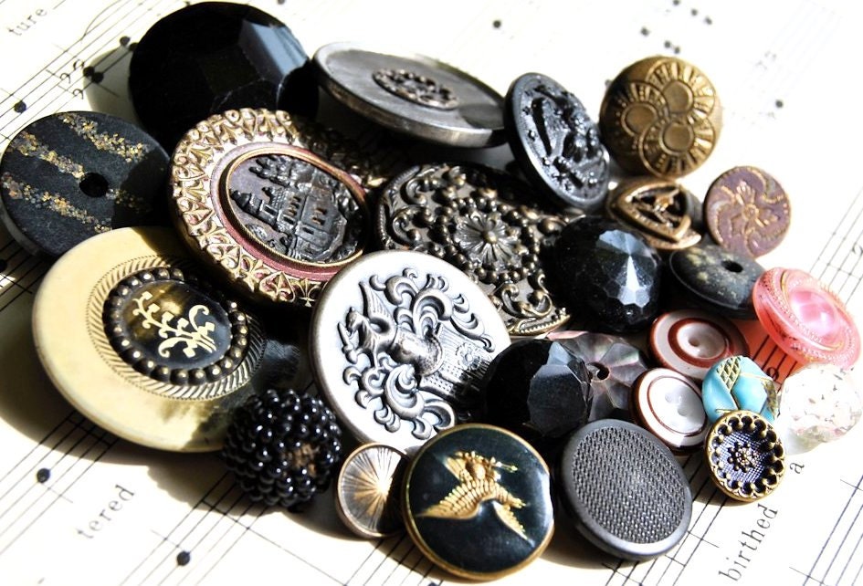 Antique Buttons Large Group of 25 Vintage Collection Victorian   C11