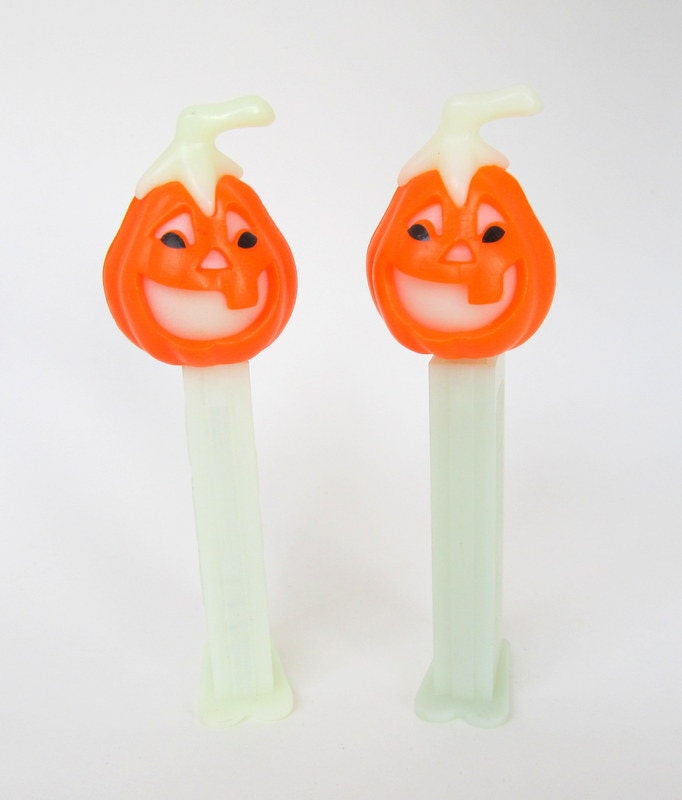 2 Vintage Halloween PEZ Candy Dispensers Pumpkin Glow in the Dark
