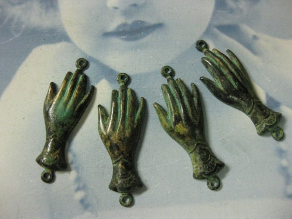 Verdigris Plated Victorian Style Hand Connectors 763Ver x4