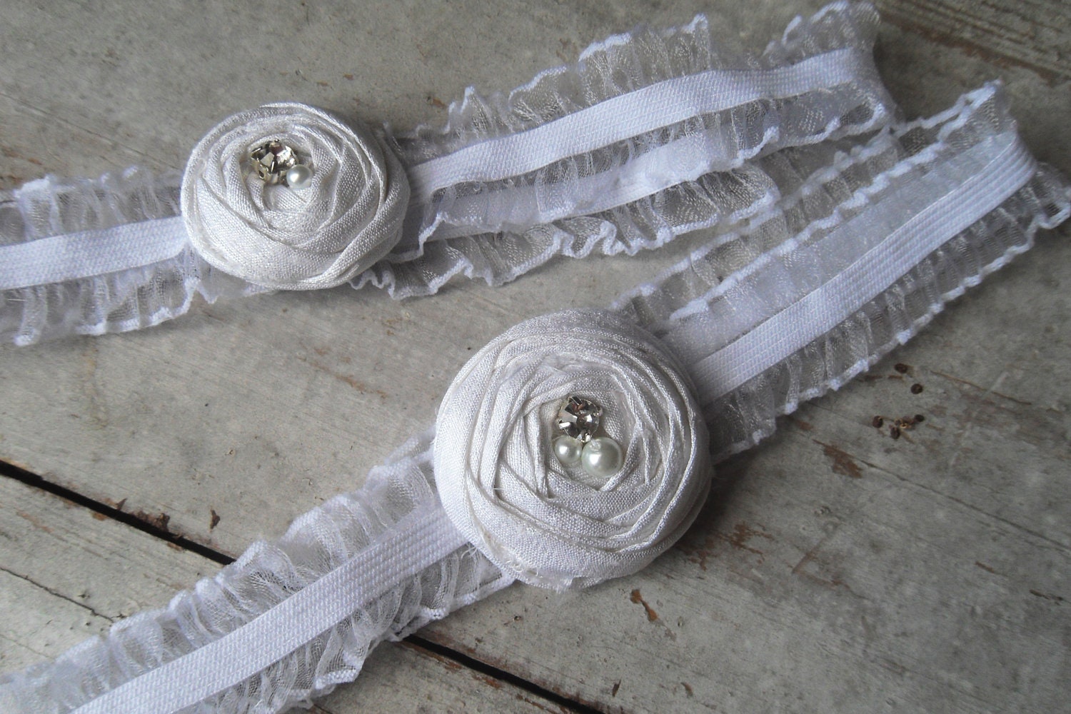 Lovely White Garter Set