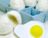 Wool Felt Food Egg Carton with Crackable Eggs and Yolks