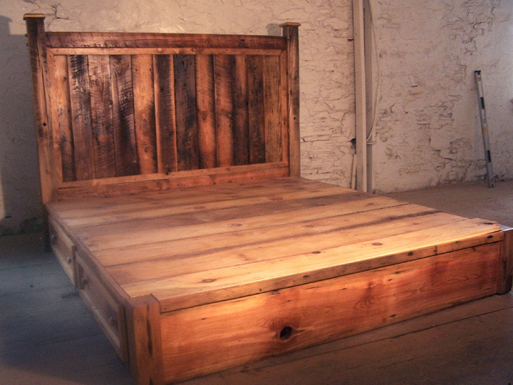 Reclaimed Rustic Pine Platform Bed with Headboard and 4 Drawers