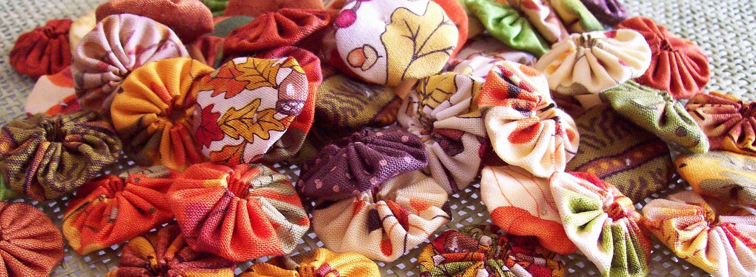 Autumn Harvest YO YO 2-inch HandMade yoyo PuMPKins ACorNS  FaLL 10 Fabric YoYo pieces