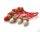 Red white felted acorns home decor set of 8 wool beige crochet Weddings favor gift for her love garland Birthday party decoration ornament