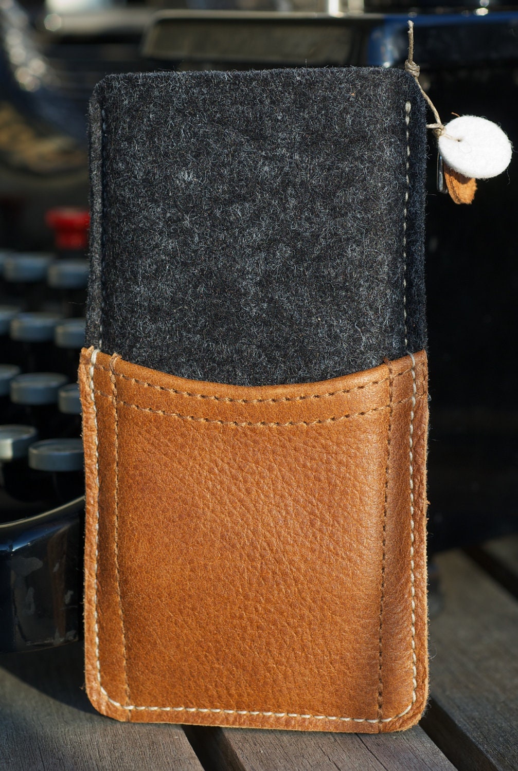 iPhone Felt / Bio Leather Sleeve / Case - "Pickaback" (iPhone 5, iPhone 4, iPhone 4s, iPhone 3, The New iPhone)