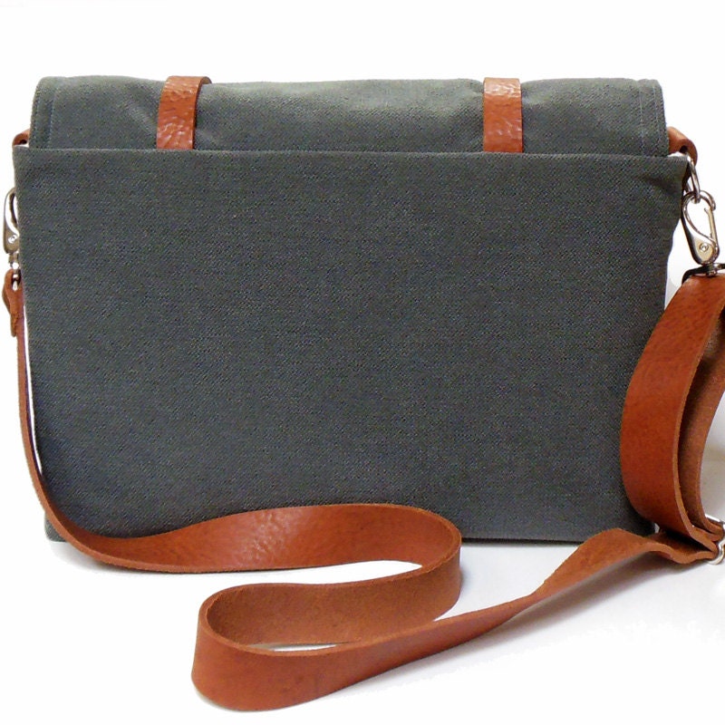 15" Laptop messenger bag - gray herringbone and brown leather