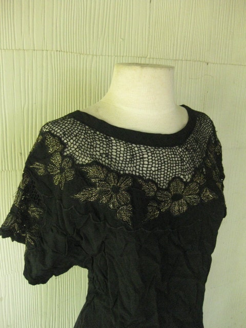 VINTAGE 70s openwork dress... floral and lurex