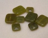 DESTASH - Green Serpentine Beads