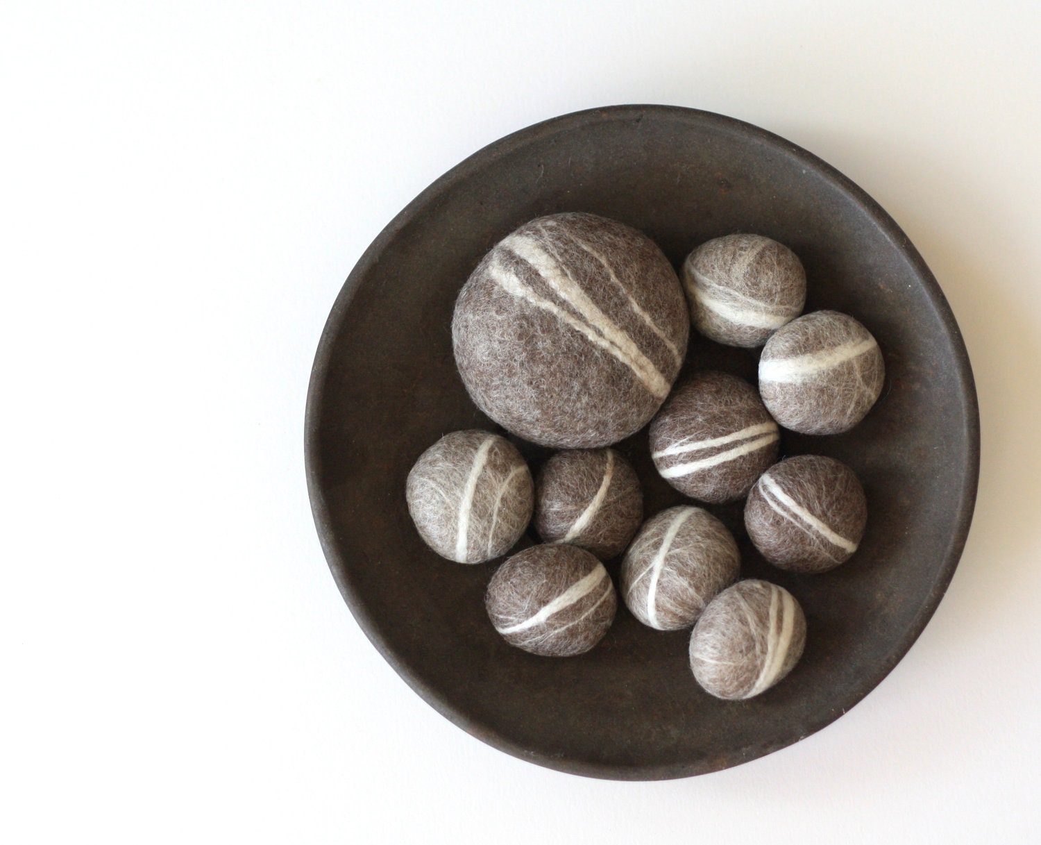 Felted Pebble Gift Set in Heathered Brown