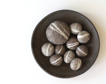 Felted Pebble Gift Set in Heathered Brown