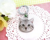 Grey and white striped cat head keychain - A0015-K C22