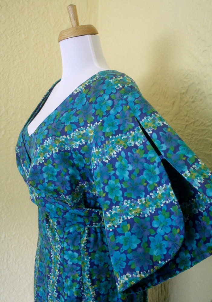 1970s Hawaiian blue green floral maxi wrap dress / large