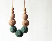 Moss green statement necklace - nursing necklace breastfeeding teething toy strand necklace - rusteam ohtteam - moss green apple cream