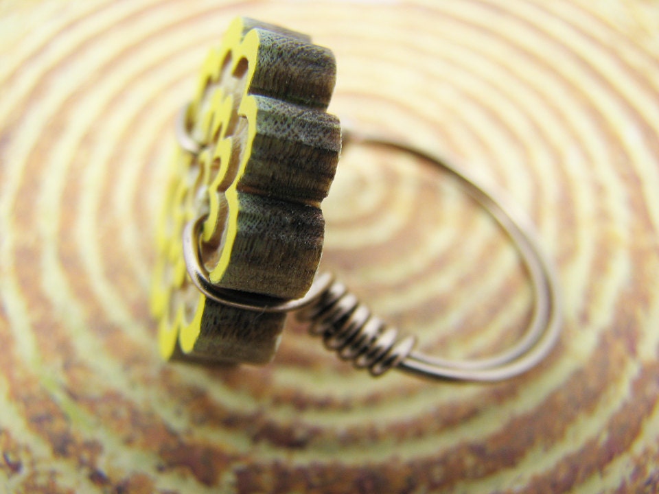 May SALE Wooden Button Ring. Wire Wrapped Floral Button Ring. Yellow Daisy.