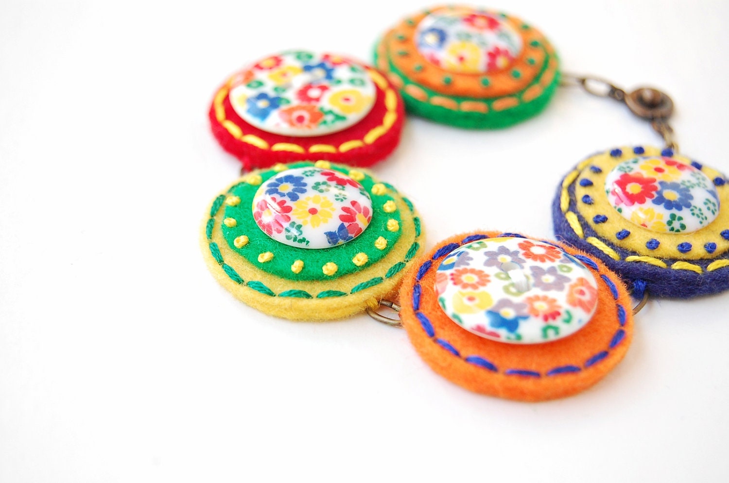 Midcentury Button Bracelet - SewSweetStitches