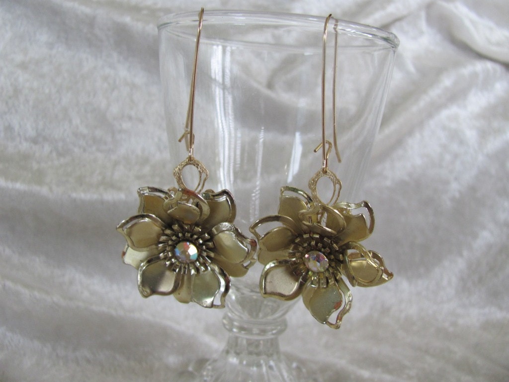 Vintage Flower Drop Earrings