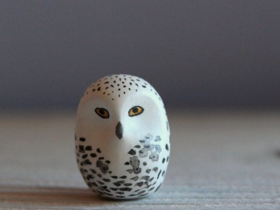 Snowy Owl pocket totem figurine