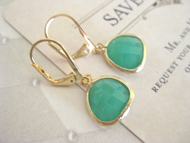 Faceted Green Glass Gold Bezel Earrings Bridesmaid Bridal Party Wedding Bride Mother of the Bride