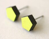 Mini pentagon studs in lemon