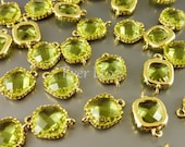 5055G-AG (BULK 6 pcs) Apple Green / Gold faceted Cubic Zirconia square connectors