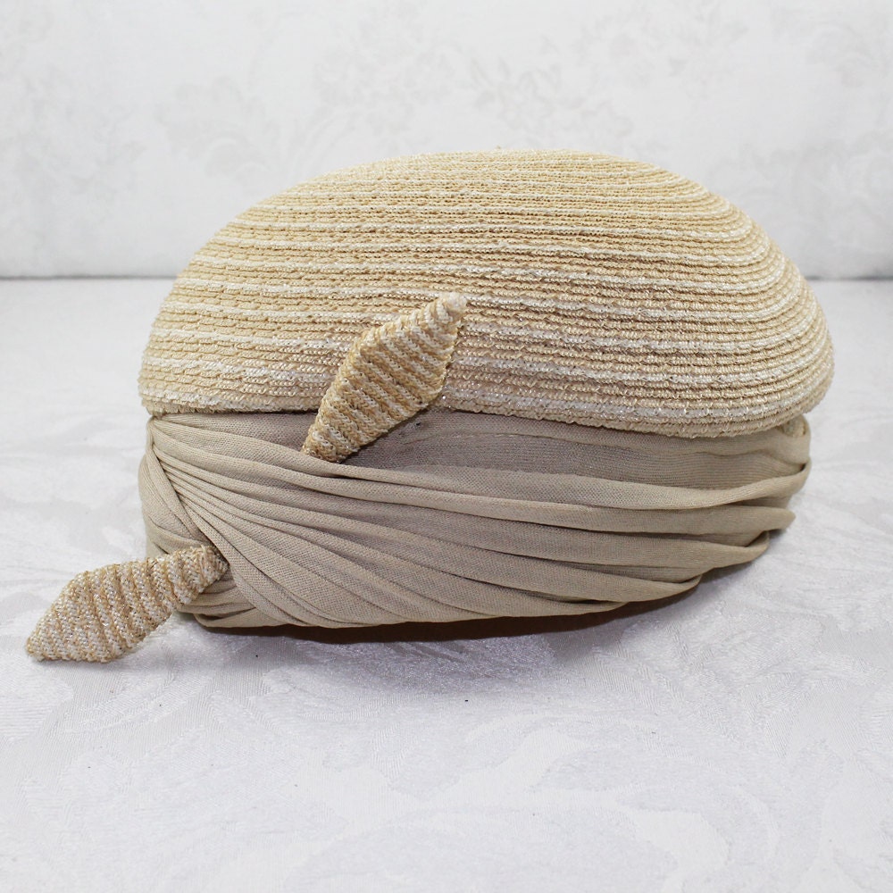 Vintage De Mura AMC Fashion 1950s Ivory Straw Turban Style Hat