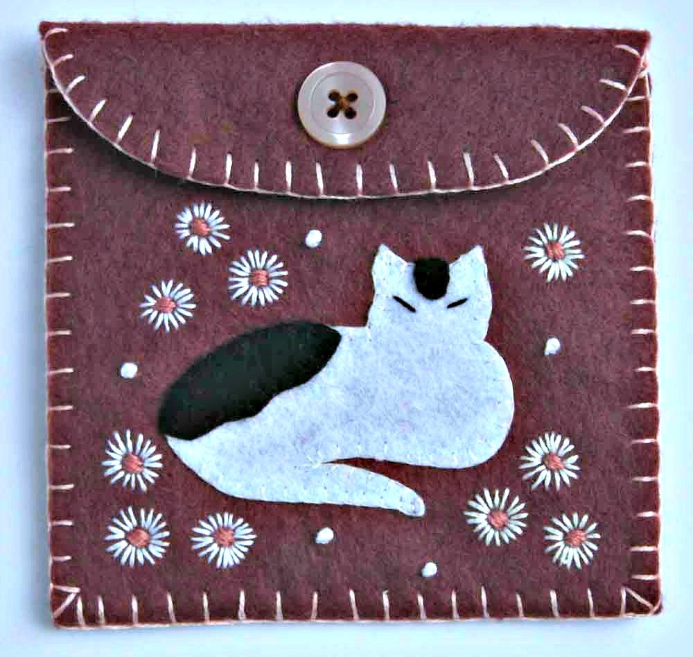 Cat coin purse, felt wallet, Daisy Cat pink