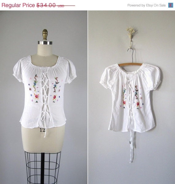 20% off SALE Vintage 1940s Peasant Top // 40s Embroidered Blouse // Simplest Things