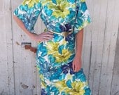 Vintage 1950s Hawaiian Dress Blue Floral  Large
