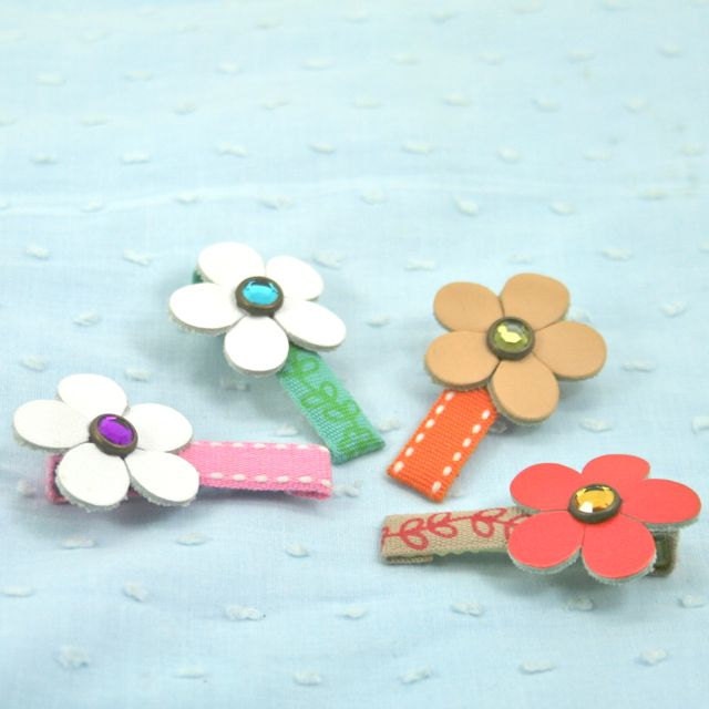 4 flower clips