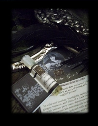 Mandrake Garden Natural Perfume Oil Vial Sample Apothecary Ginger,Tobacco, Fennel, Jasmine, Vanilla ,Honeysuckle,