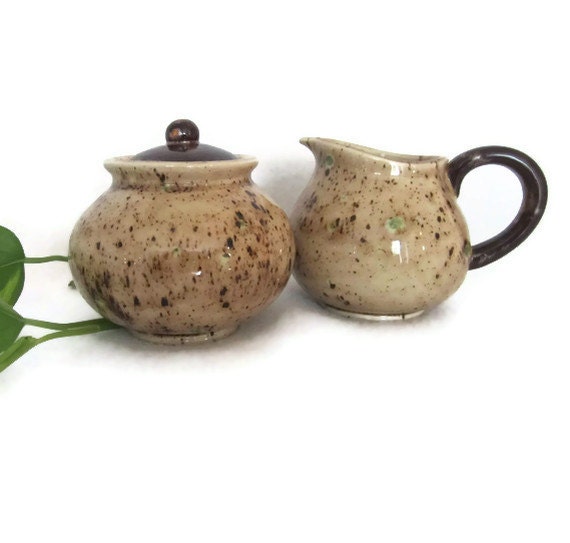 Ceramic Creamer and Sugar Bowl in Neutral Brown and Green