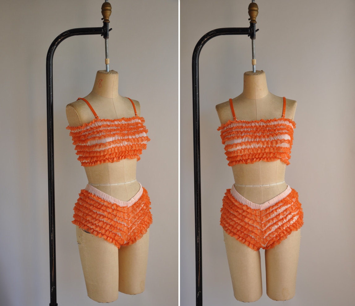 s a l e...vintage 1960s French Boudoir peachy lingerie set