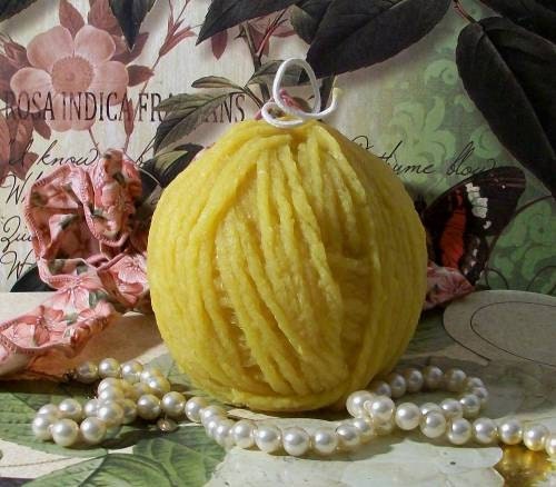 Beeswax Large Yarn Ball Candle