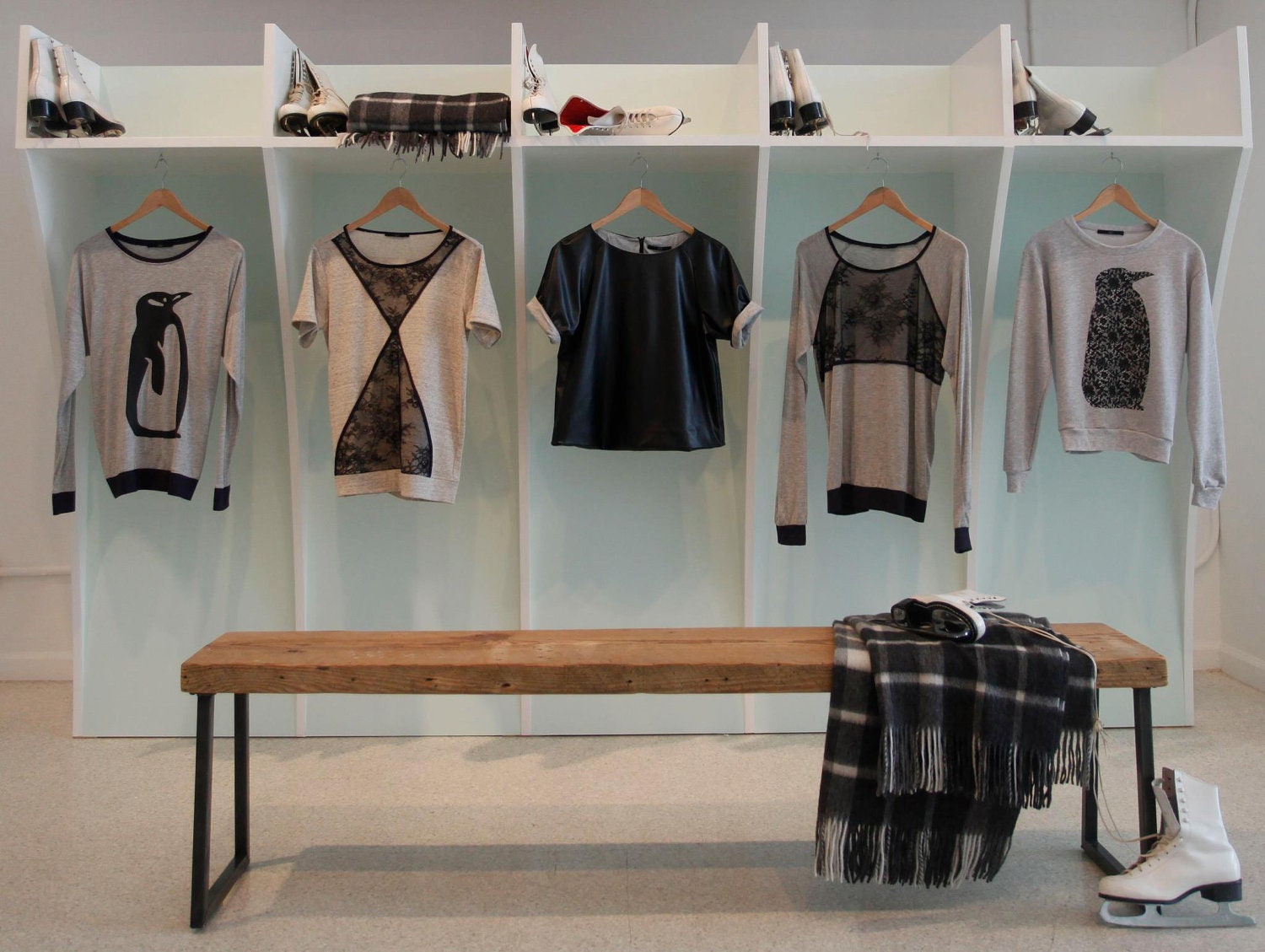 4 ft Reclaimed Wood Industrial modern-styled Brooklyn Bench (1.65" Standard Top, 48"L x 11.5"w x 18"h)